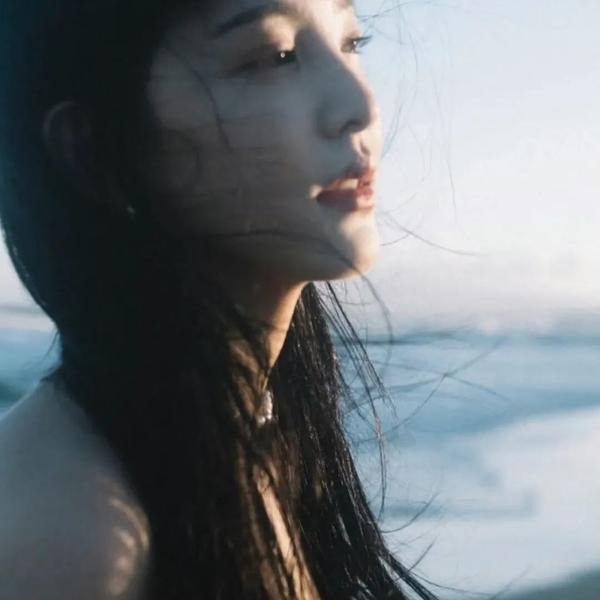 在池中